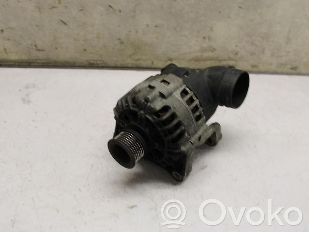 BMW 5 E39 Ģenerators 