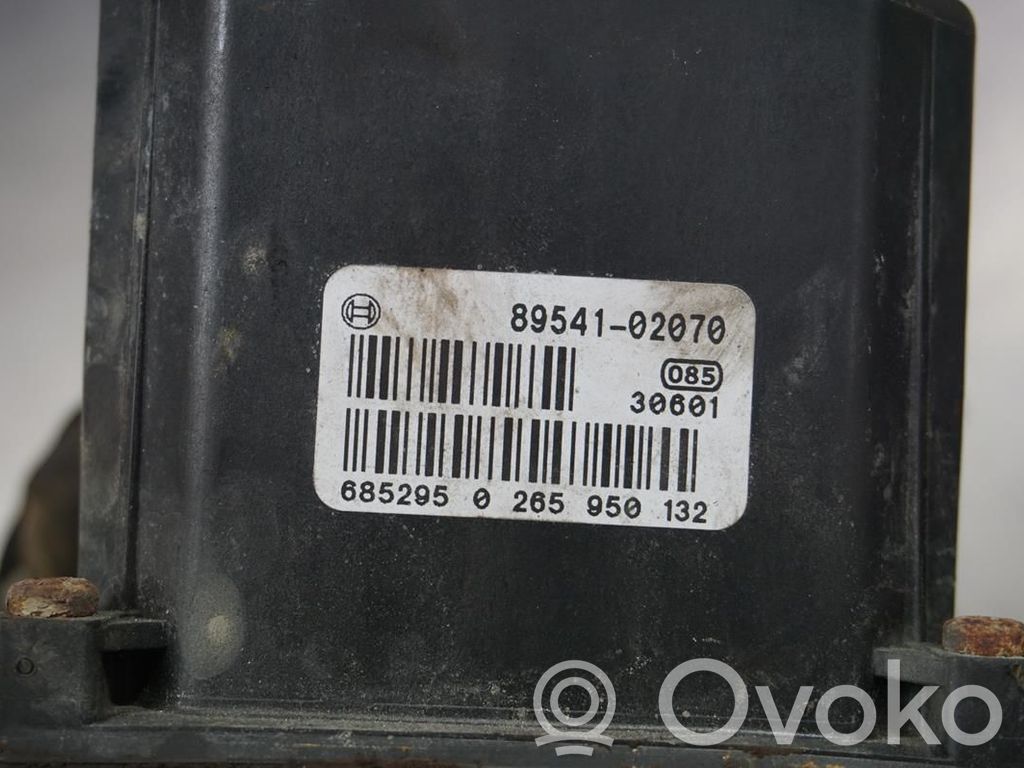Toyota Corolla E120 E130 ABS Pump 