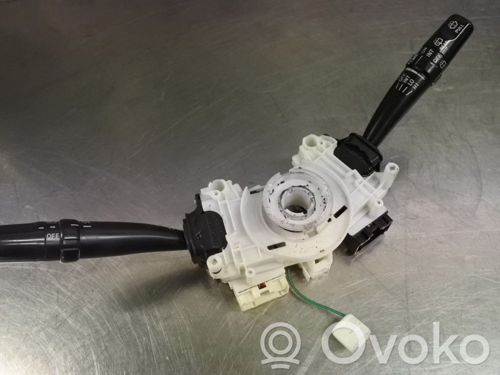 Toyota Avensis T220 Bloc semnalizator și ștergător parbriz 