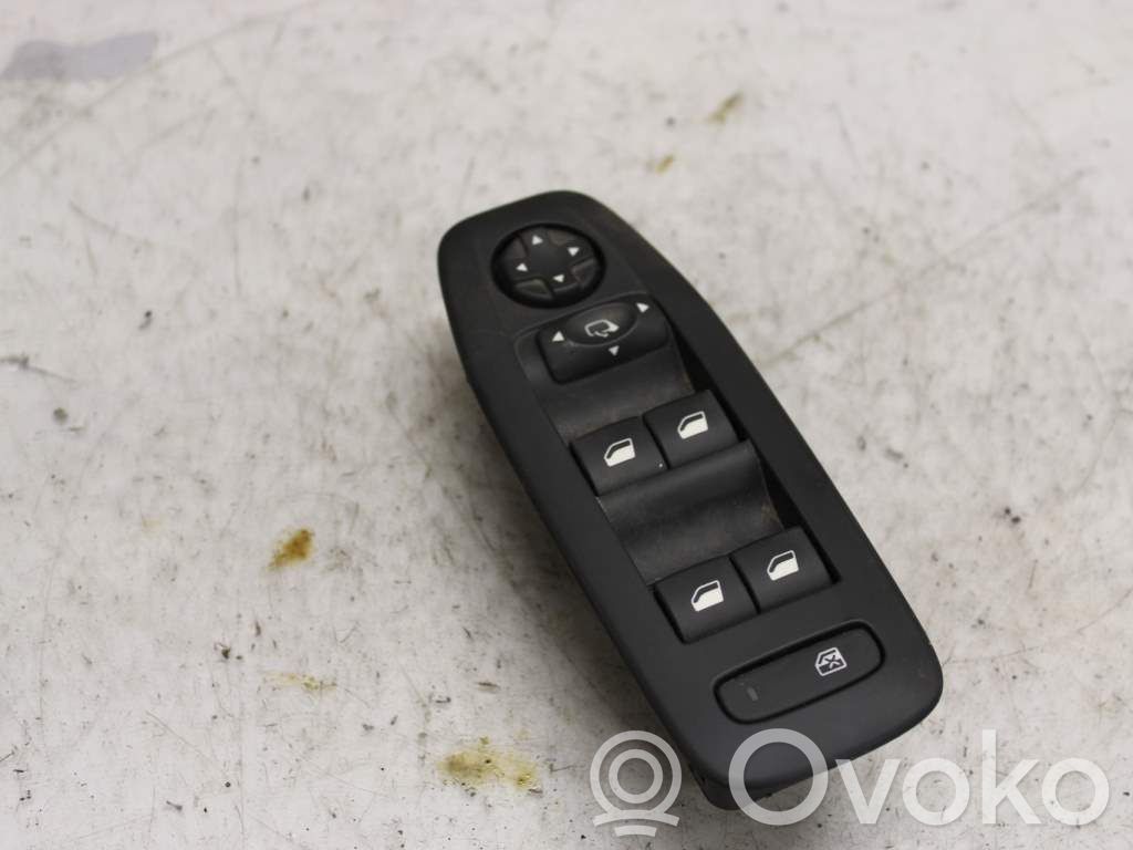 Peugeot 2008 I Electric window control switch 