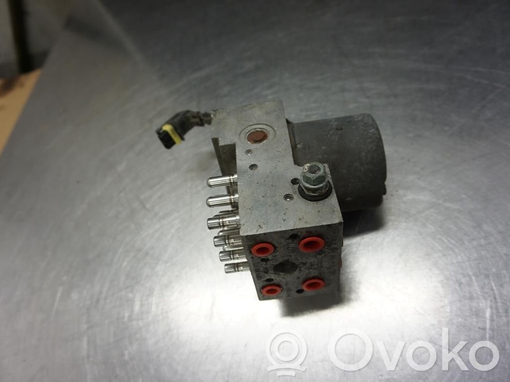 Volkswagen PASSAT B5 Bomba de ABS 