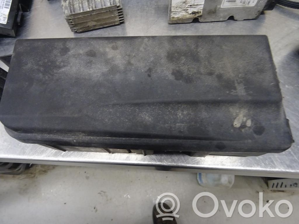 Opel Vectra C Drošinātāju bloks 