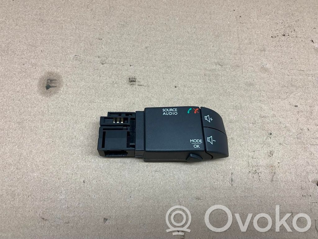 Renault Clio IV Muu sisätilojen osa 