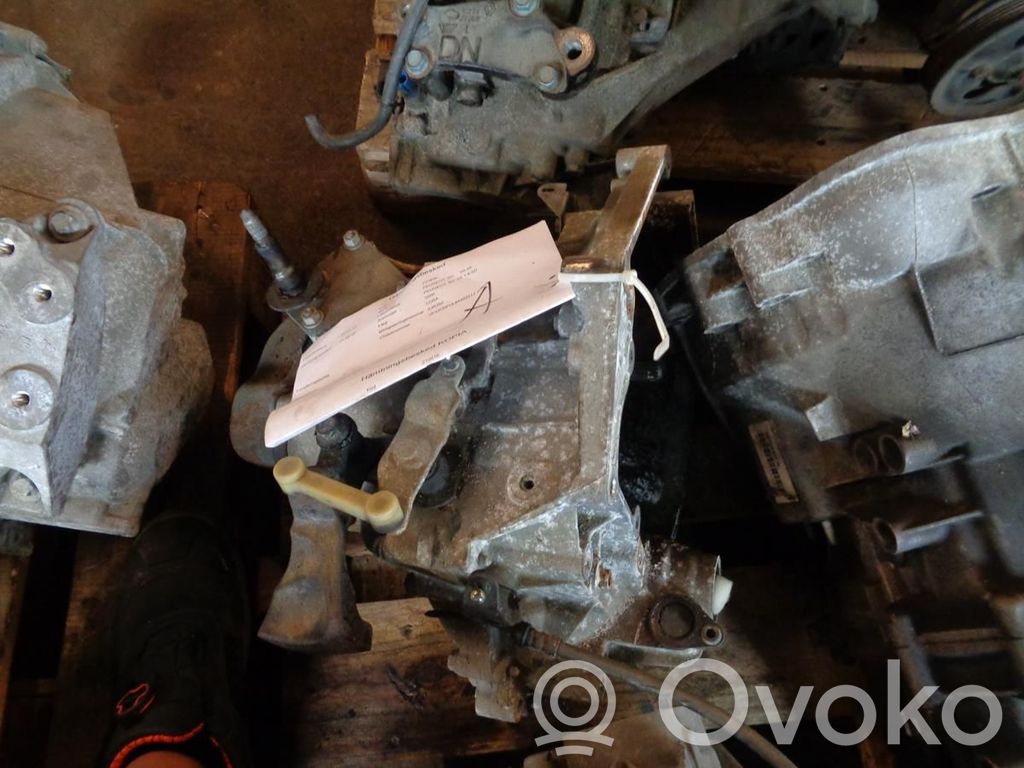 Peugeot 307 Manual 5 speed gearbox 