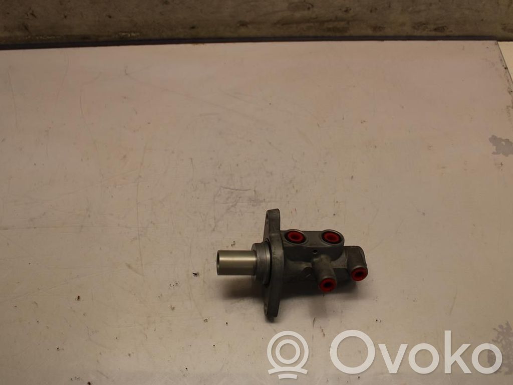Volvo V70 Master brake cylinder 