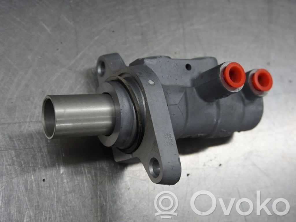 Volvo V70 Master brake cylinder 