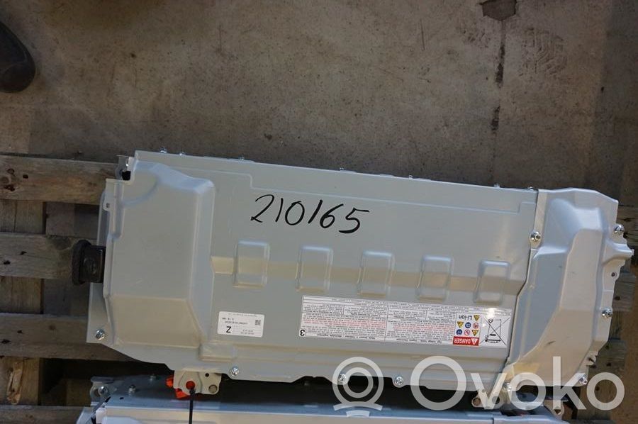 Inversor/convertidor de voltaje   G951047121,N035454,G928047150