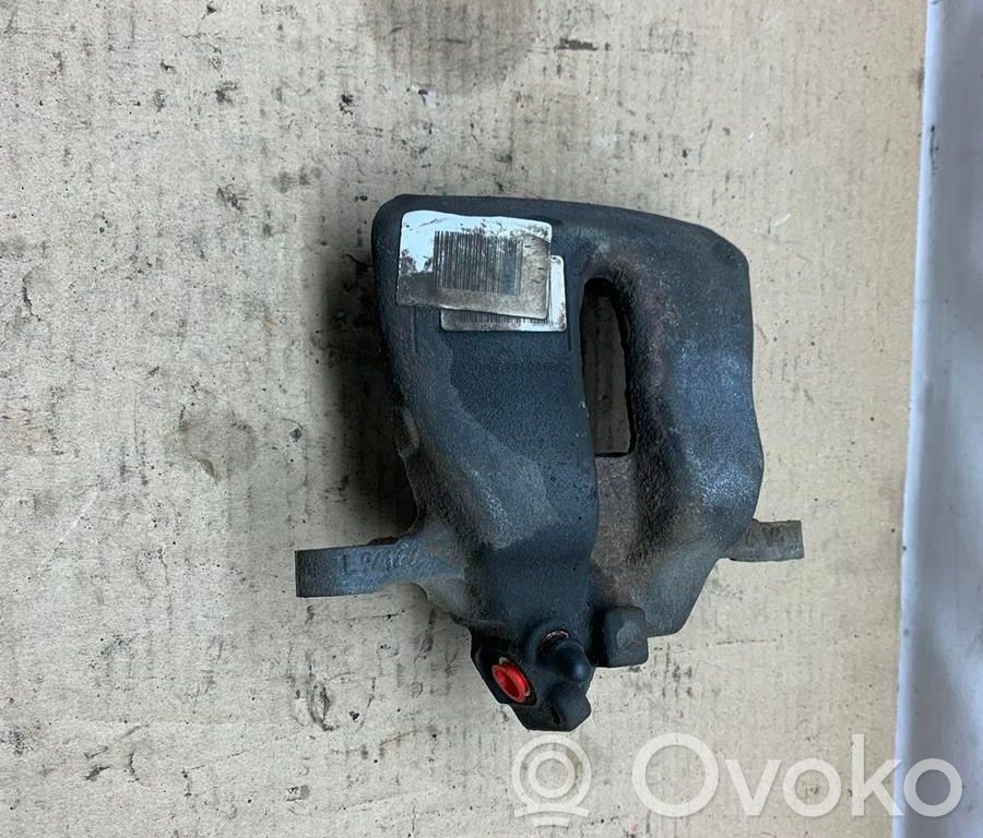 Peugeot 208 II Zacisk hamulcowy przedni 