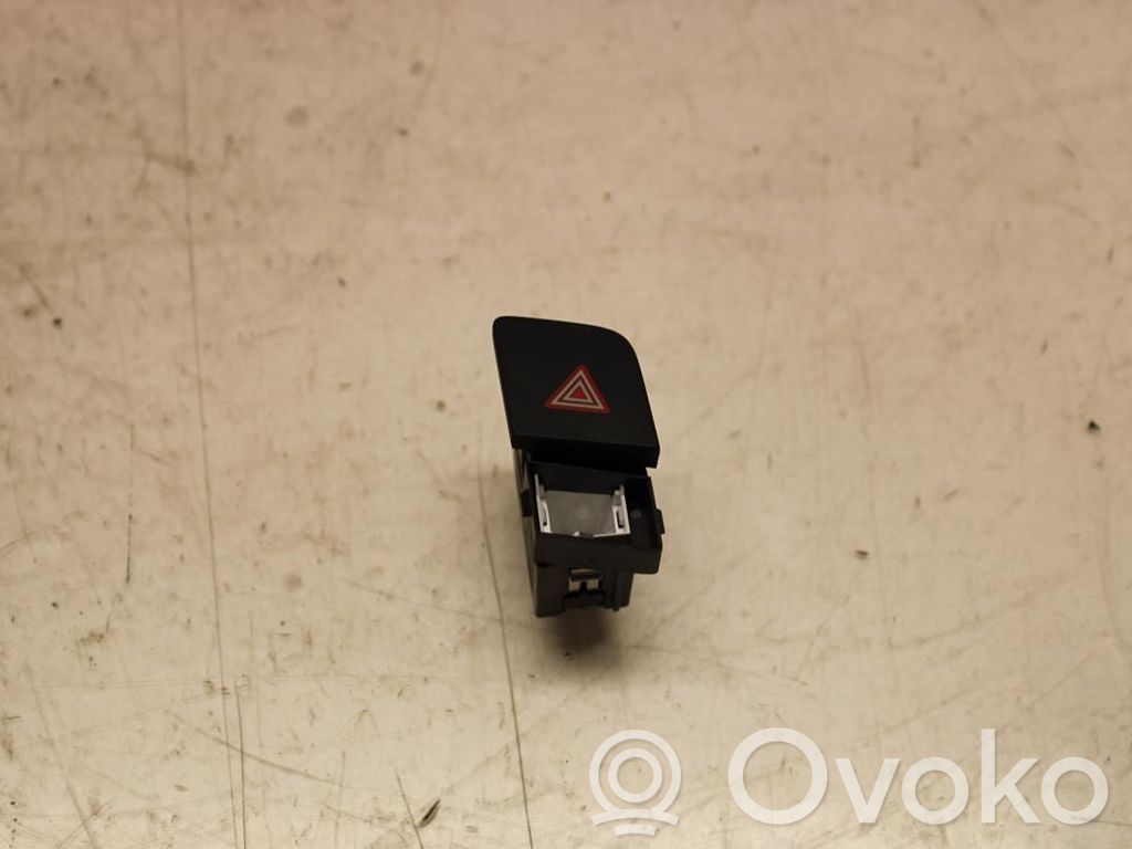 Audi Q3 8U Przycisk świateł awaryjnych 