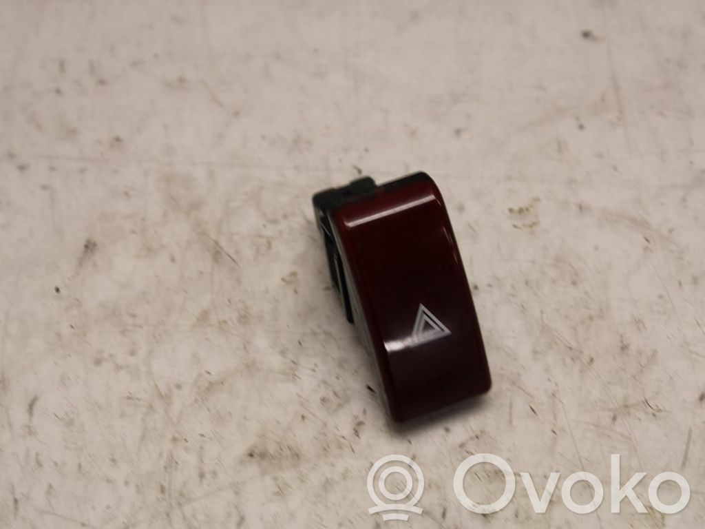 Subaru XV I Hazard light switch 