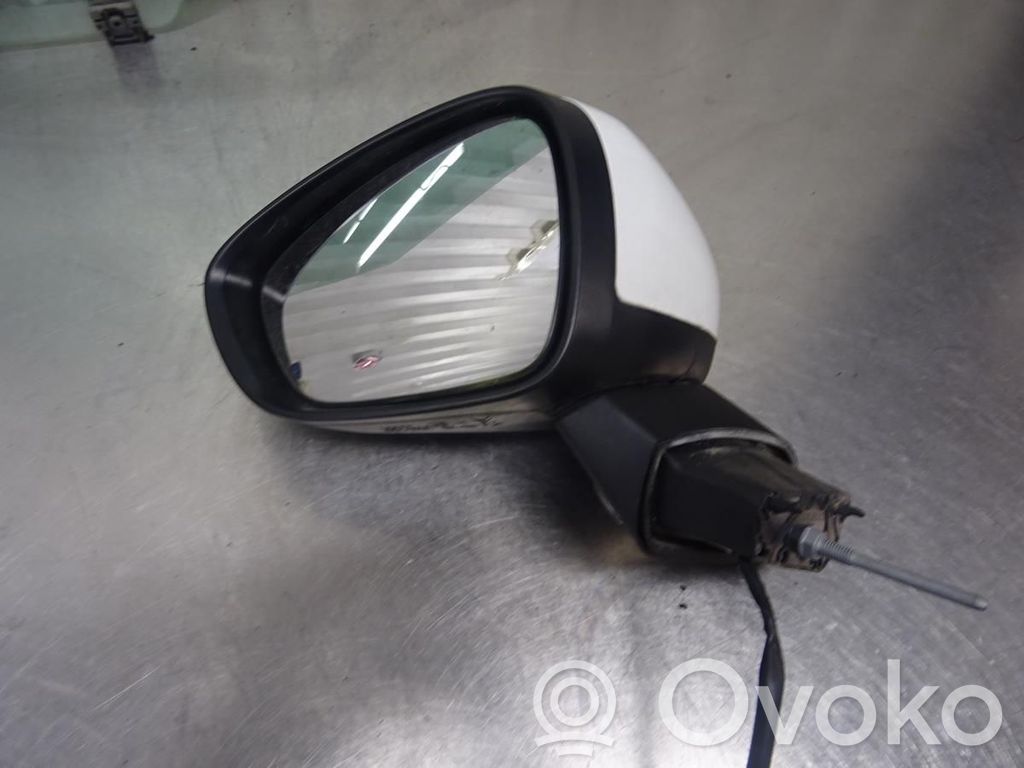 Elektryczne lusterko boczne drzwi przednich   05311003,103655
