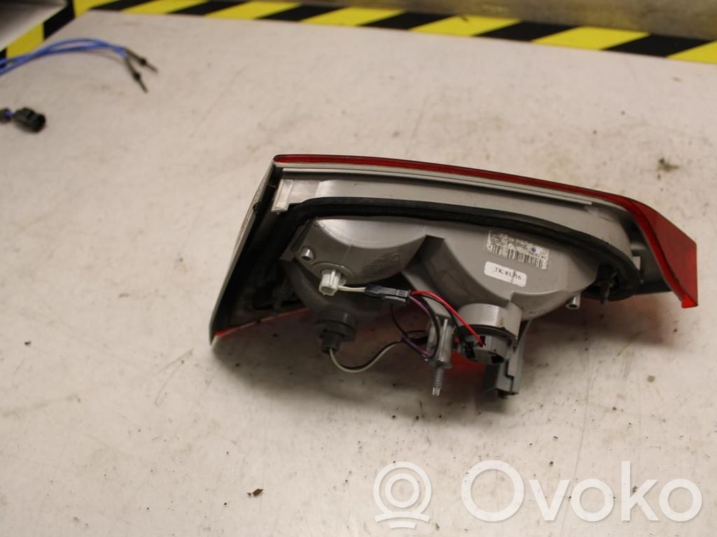 Ford Focus Lampy tylnej klapy bagażnika 