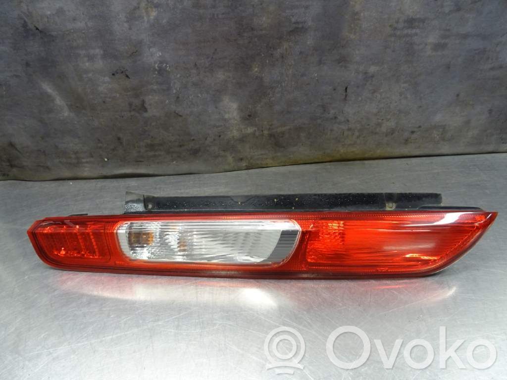 Rear/tail lights   1420451,108874