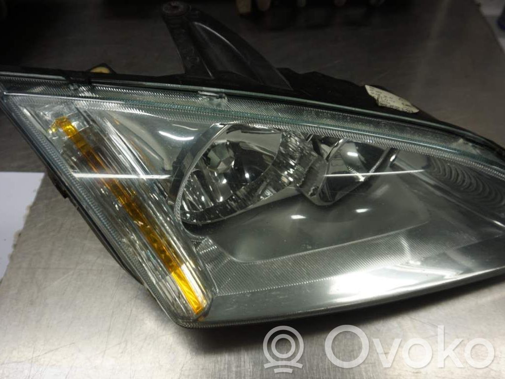 Ford Focus Scheinwerfer 