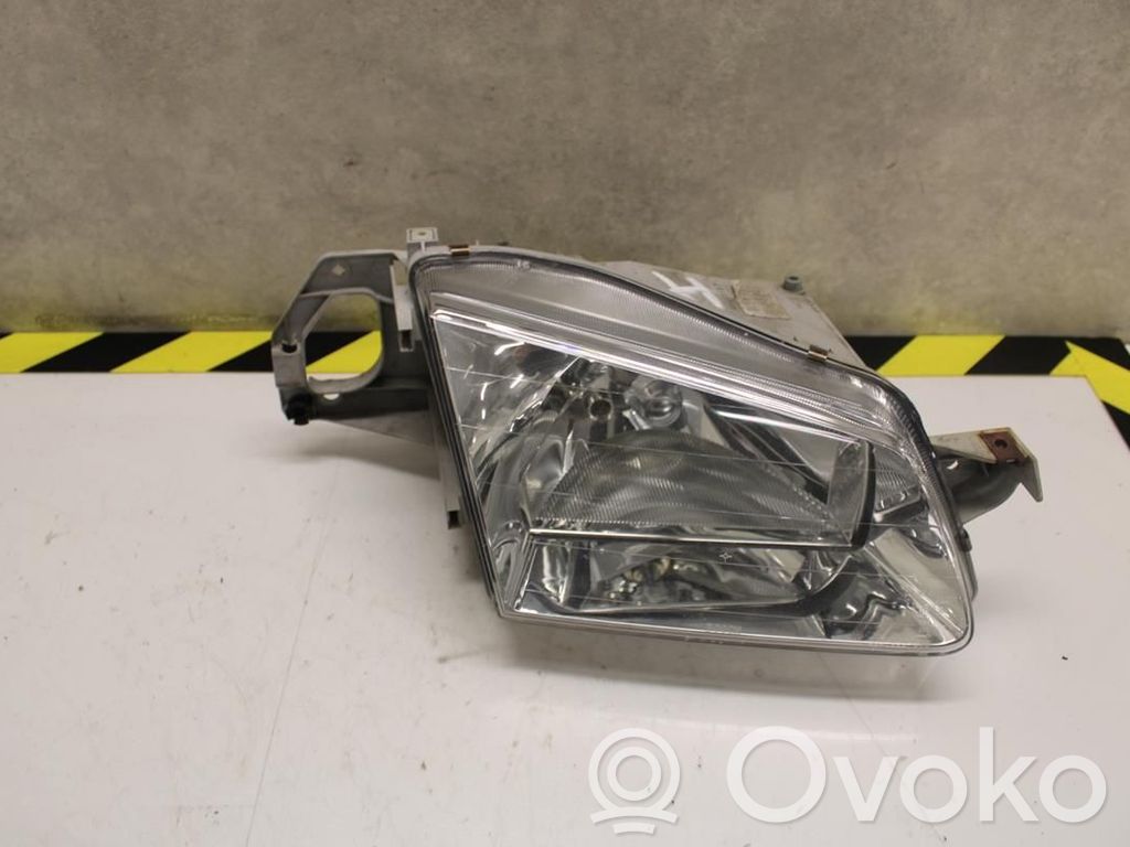 Headlight/headlamp   205571082,113379