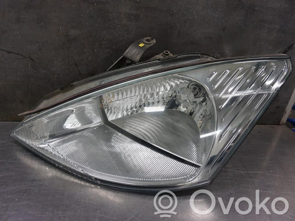 Ford Focus Headlight/headlamp 