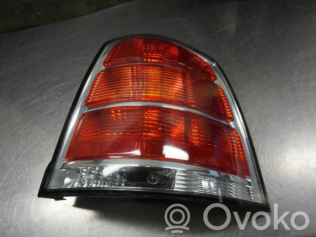 Opel Zafira B Lampa tylna 