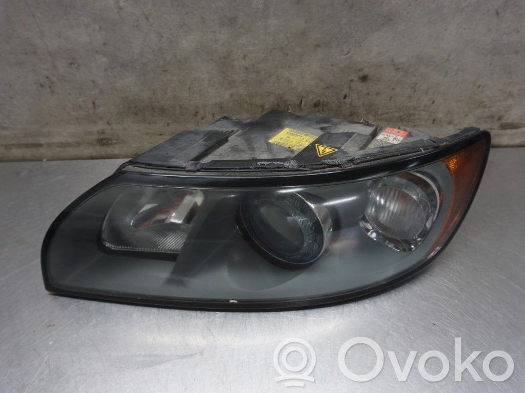 Volvo V50 Lampa przednia 