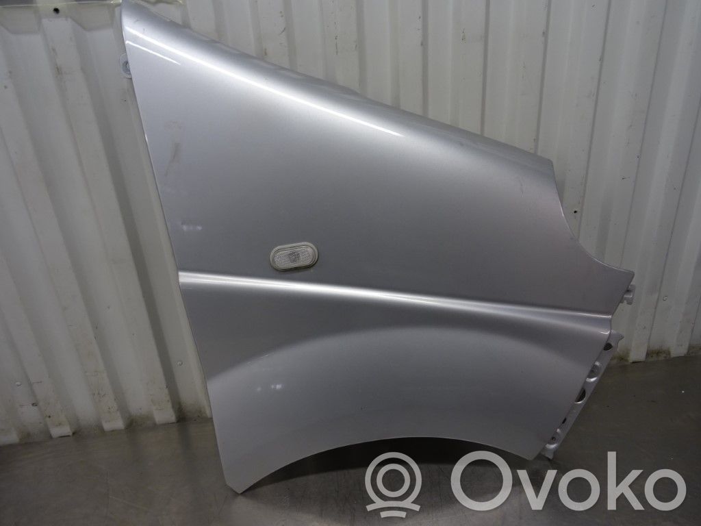 Renault Trafic II (X83) Sparnas 