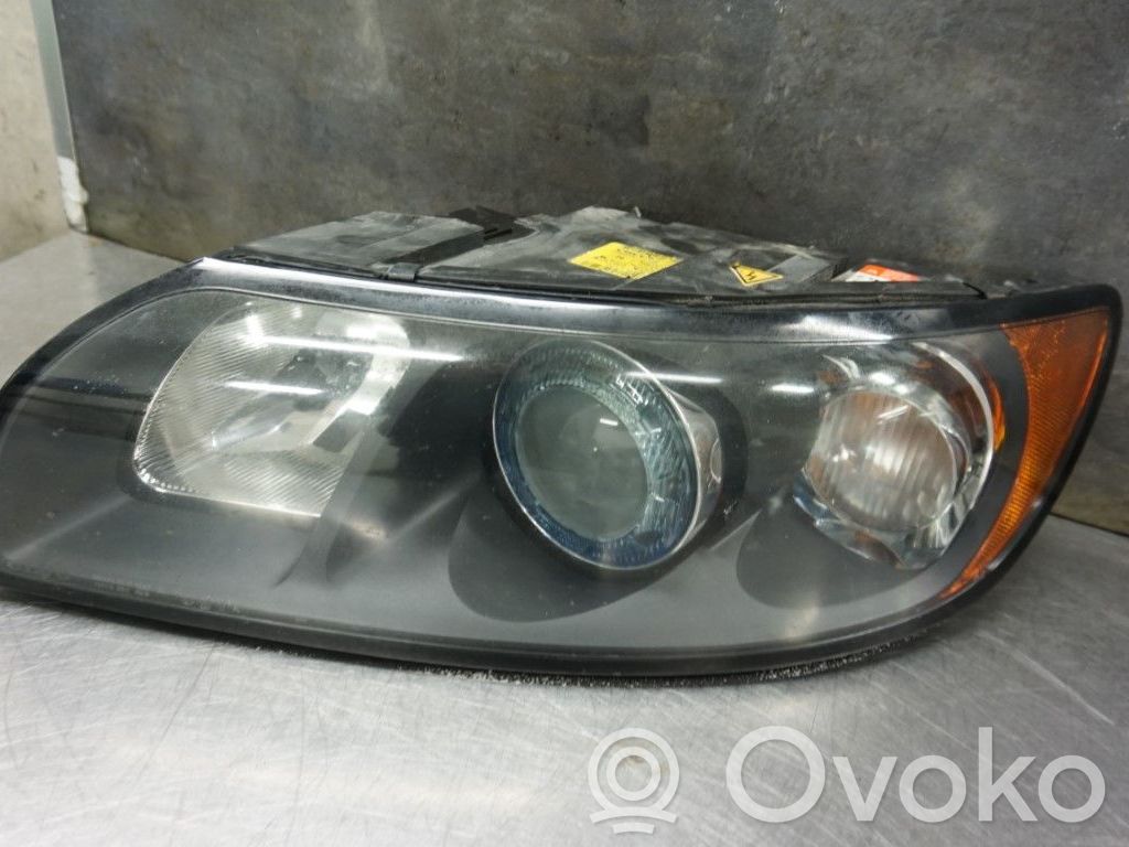 Volvo V50 Lampa przednia 