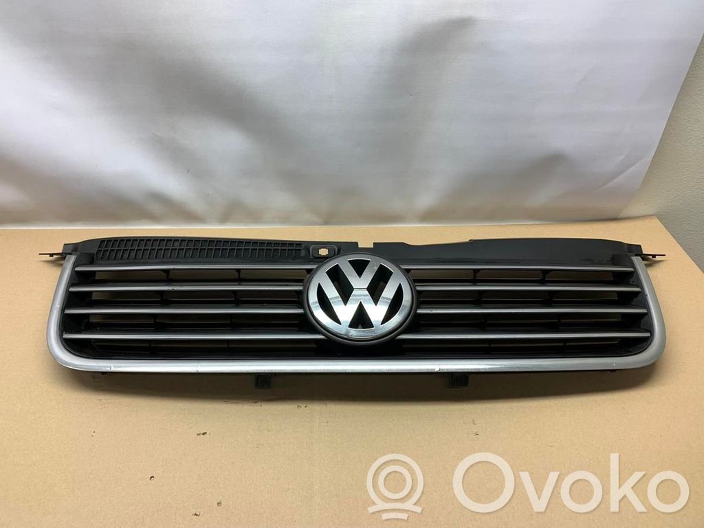 Volkswagen PASSAT B5.5 Grilă inferioară bară față 