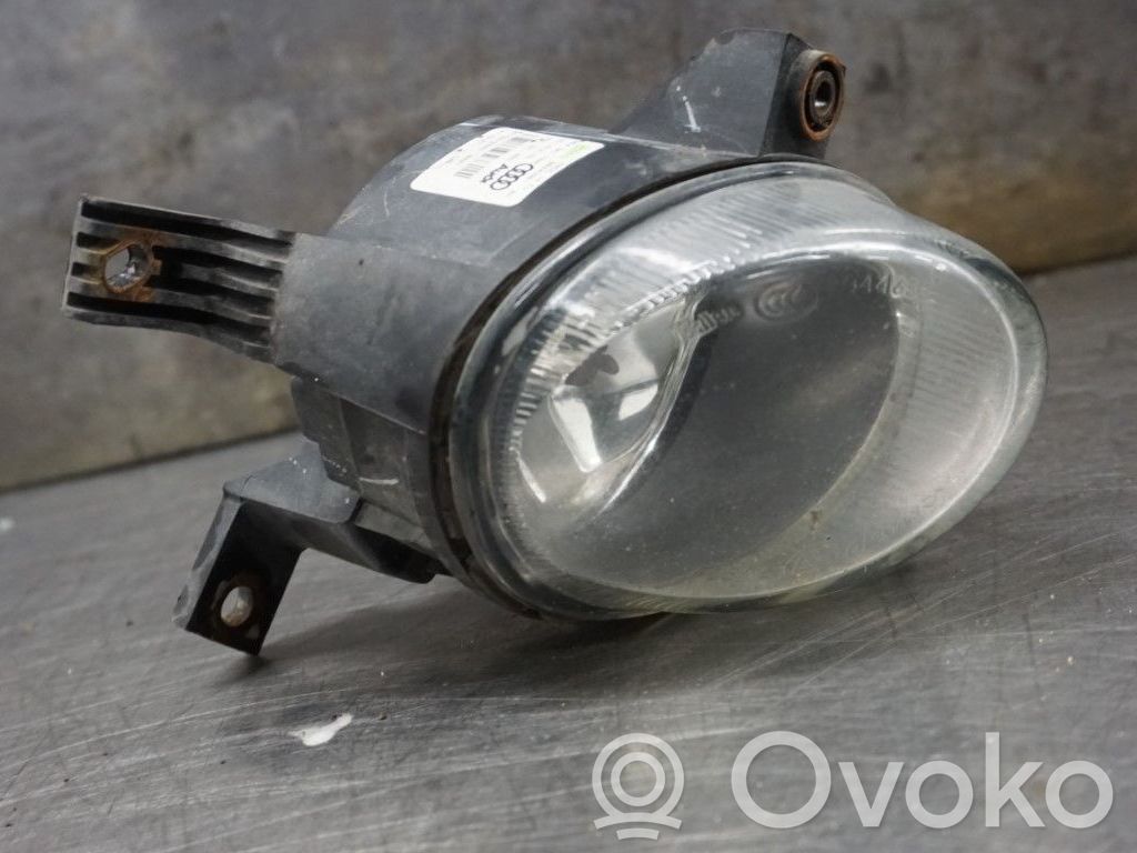 Audi A4 S4 B7 8E 8H Etusumuvalo 