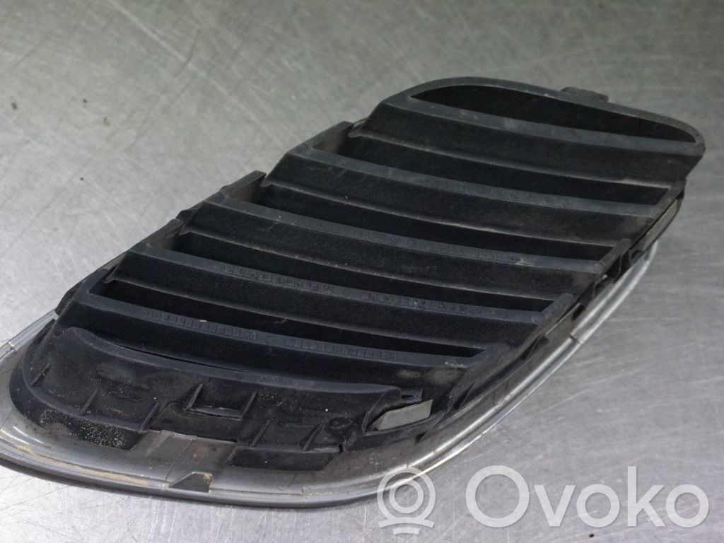 Saab 9-3 Ver2 Grille inférieure de pare-chocs avant