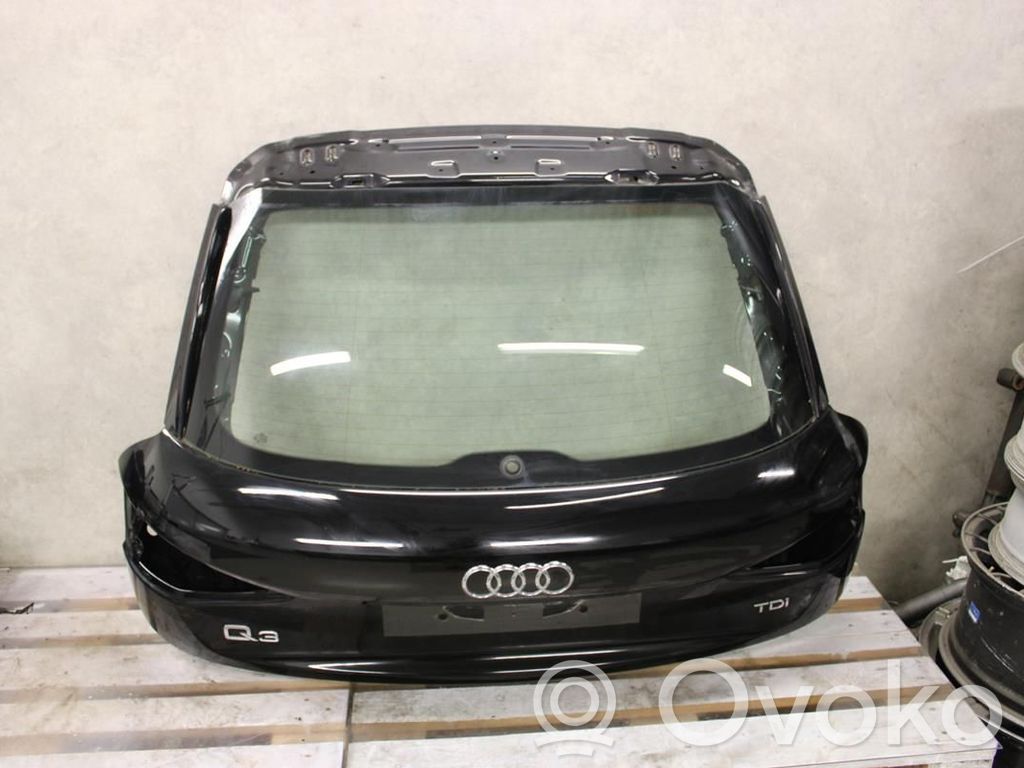 Audi Q3 8U Takaluukun/tavaratilan kansi 