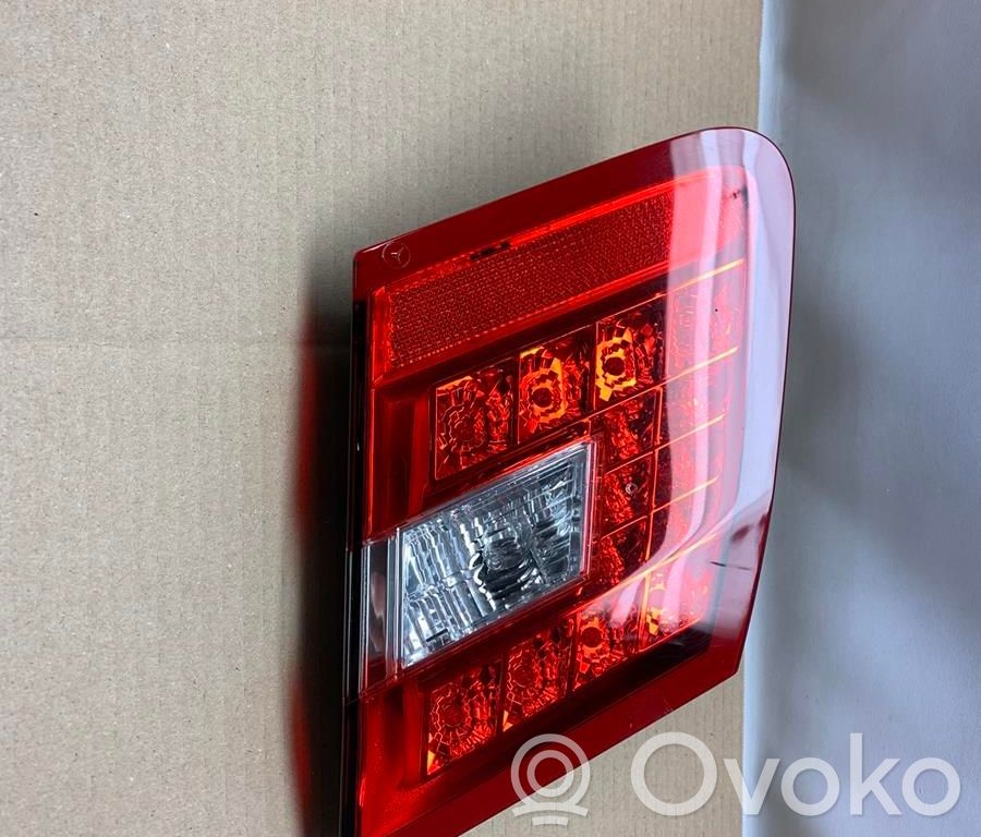 Mercedes-Benz E W212 Rückleuchte Heckleuchte innen 