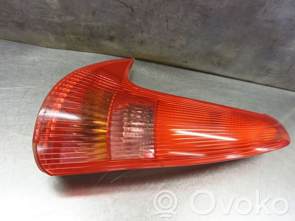 Peugeot 206 Lampa tylna 