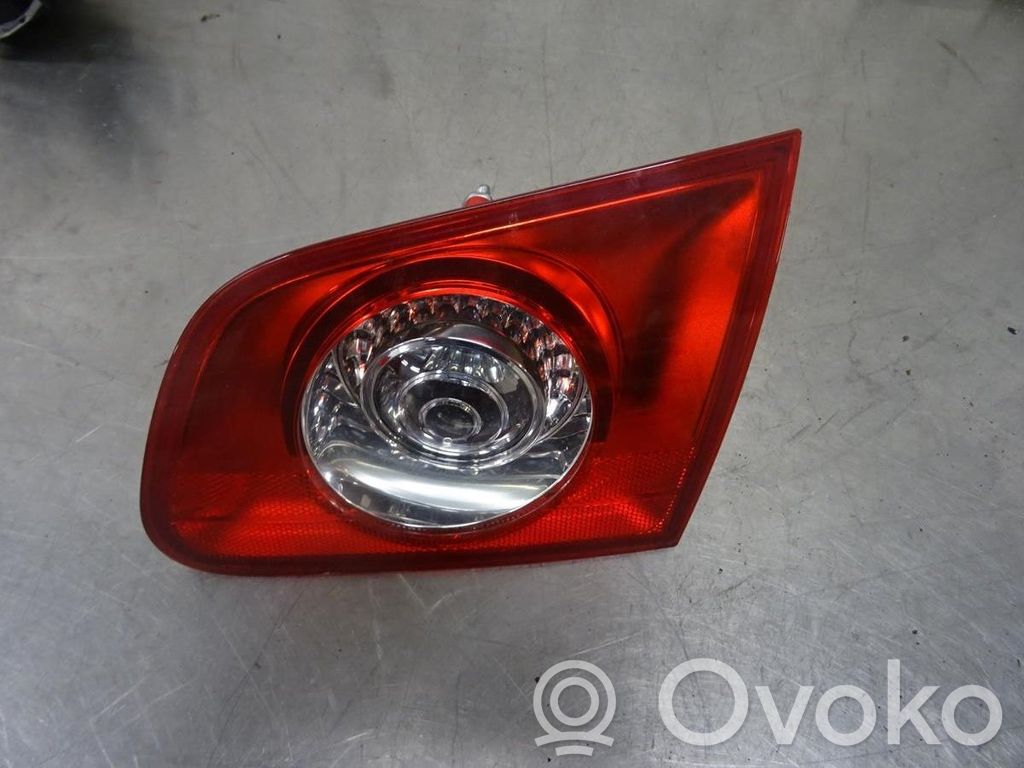 Volkswagen PASSAT B6 Luci posteriori del portellone del bagagliaio 