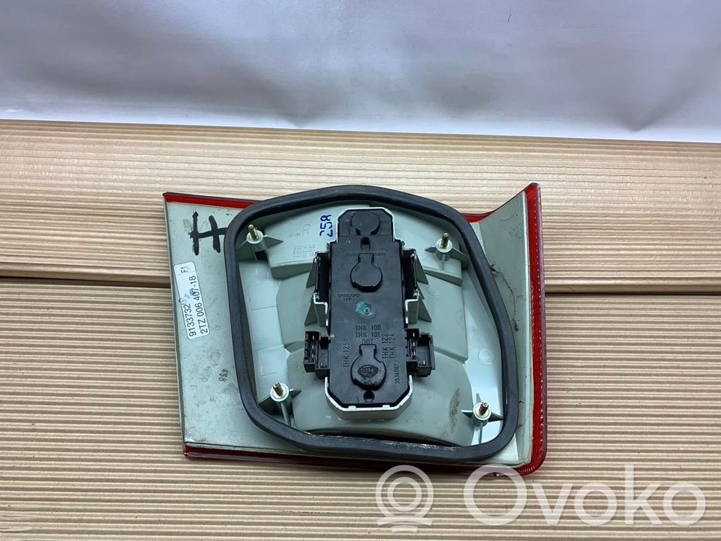 Lampy tylnej klapy bagażnika   9133740,158376