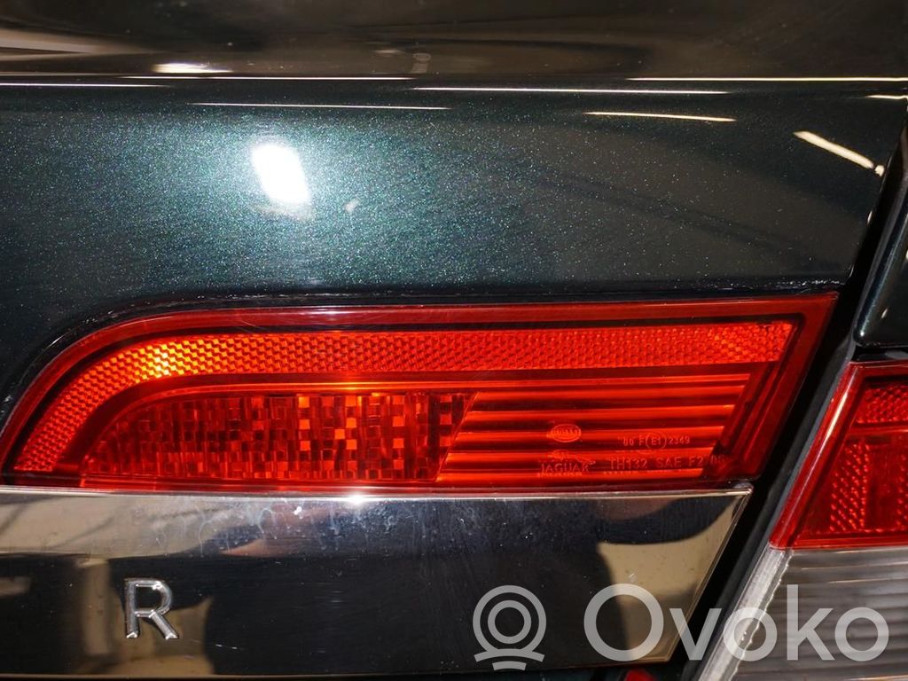 Jaguar XF X250 Lampă spate în capacul portbagajului 