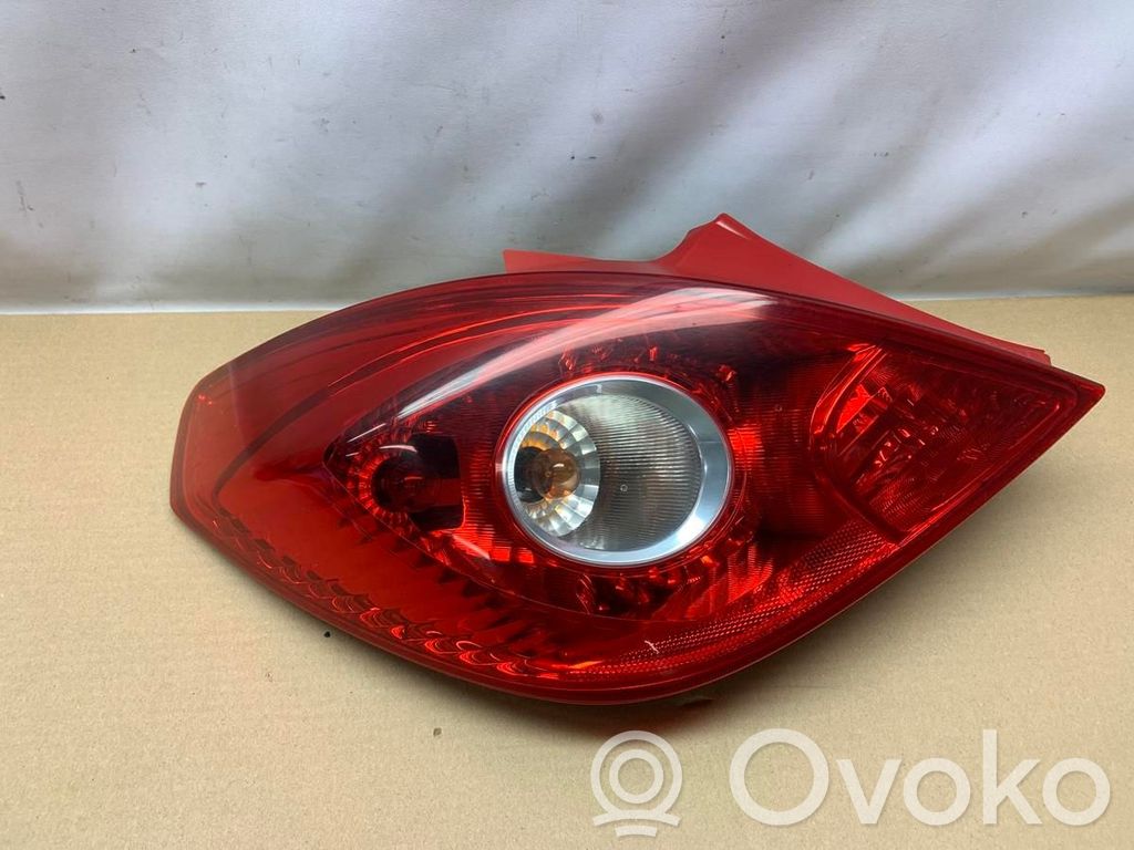 Opel Corsa D Lampă spate în caroserie 