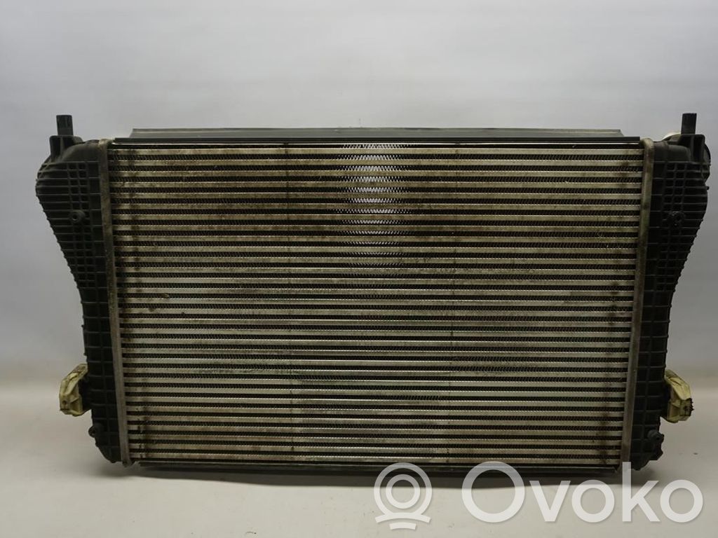 Volkswagen PASSAT B7 Radiator intercooler 