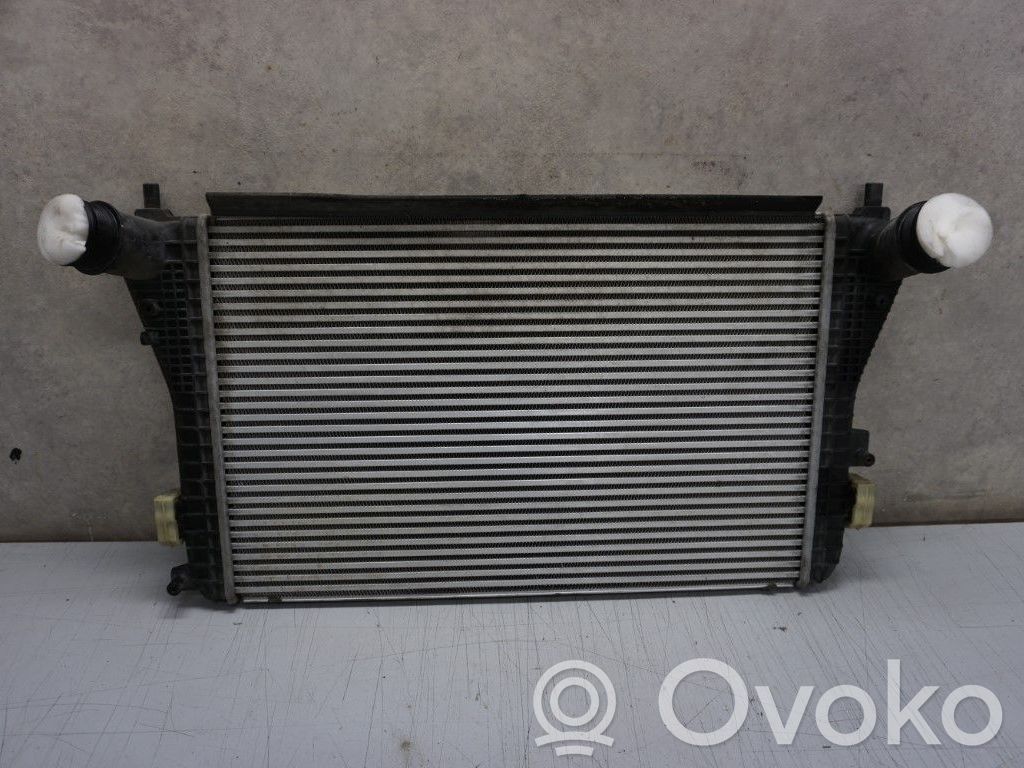 Volkswagen PASSAT B7 Radiator intercooler 