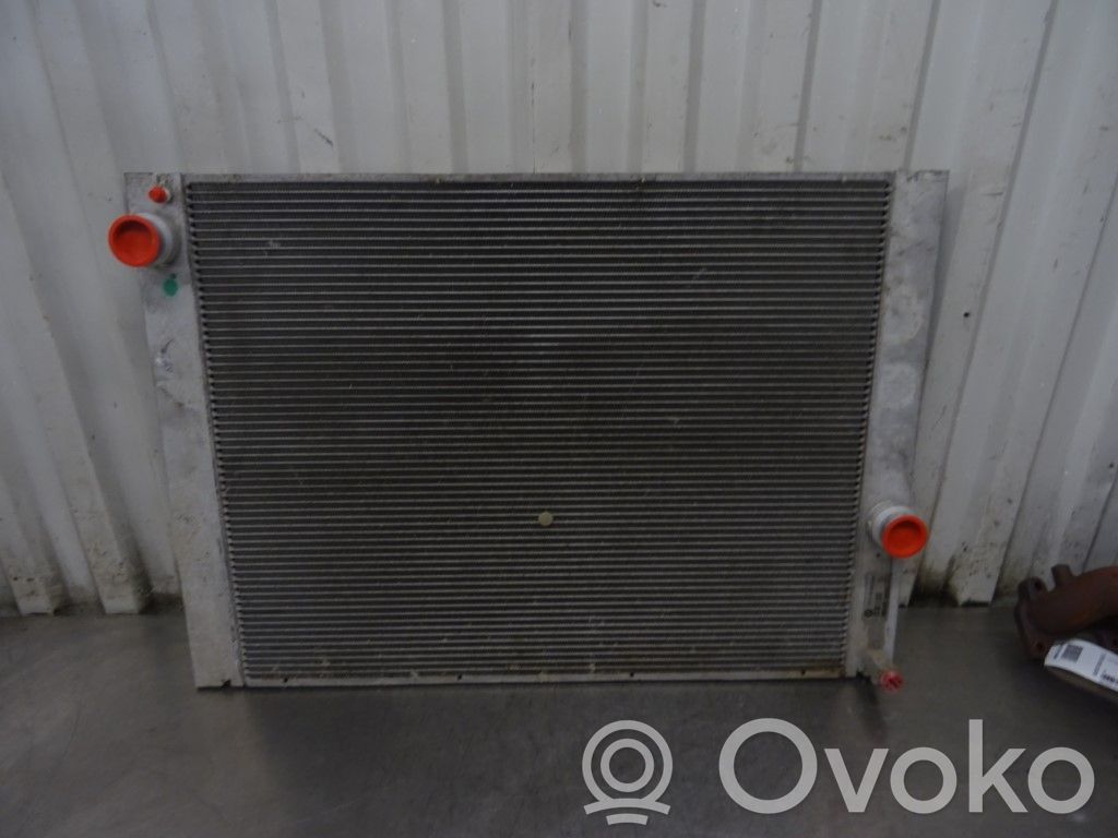BMW 5 E60 E61 Aušinimo skysčio radiatorius 