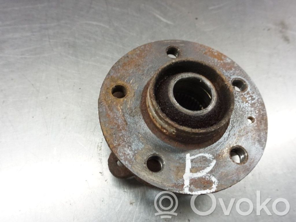 Fuso a snodo con mozzo ruota anteriore   8K0407607,221297