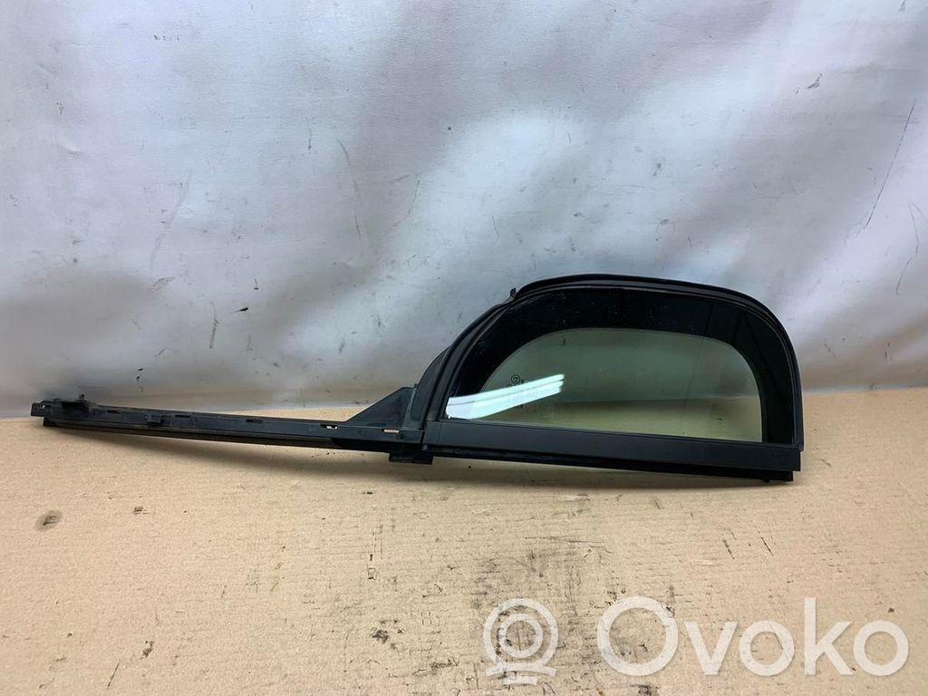 Peugeot 308 Ventanilla de ventilación de la puerta trasera 
