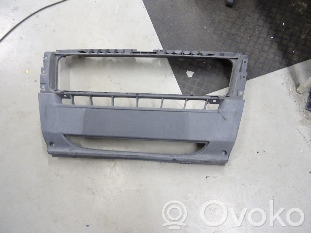 Citroen Jumper Pas przedni 