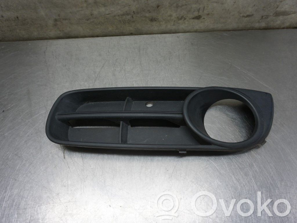 Skoda Roomster (5J) Etusumuvalon ritilä 