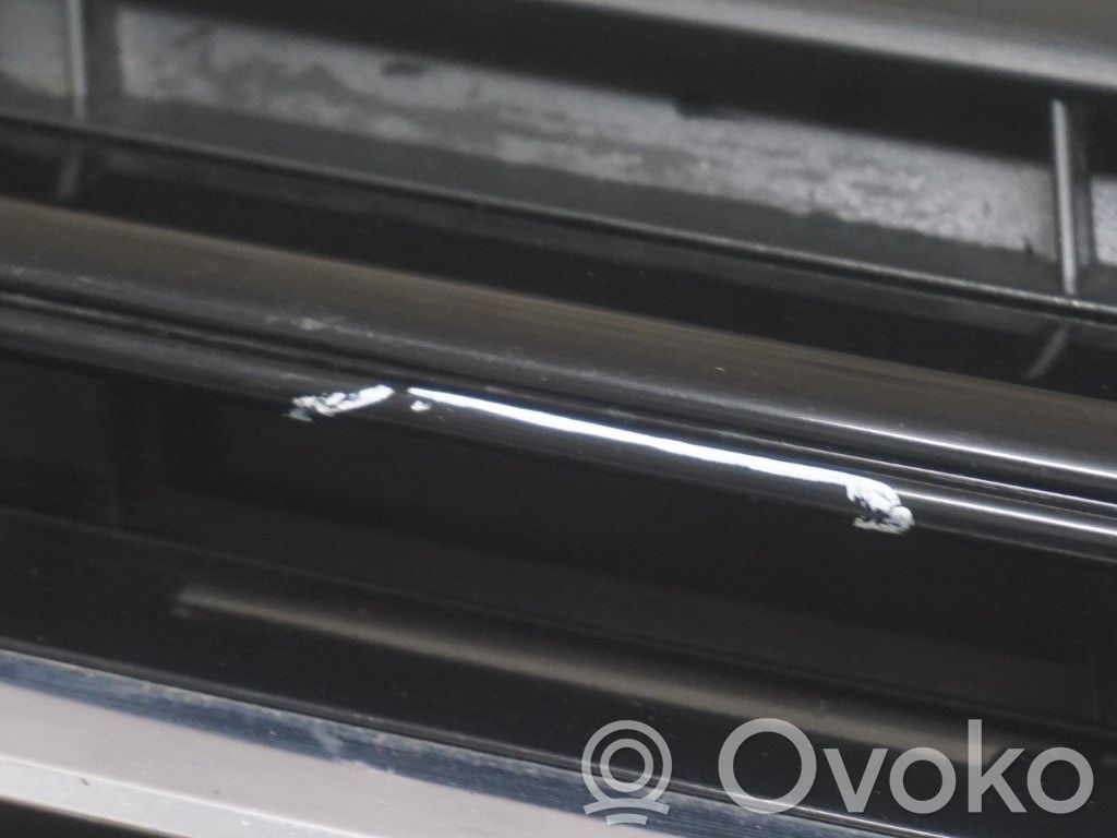 Volkswagen Golf VII Mascherina inferiore del paraurti anteriore 