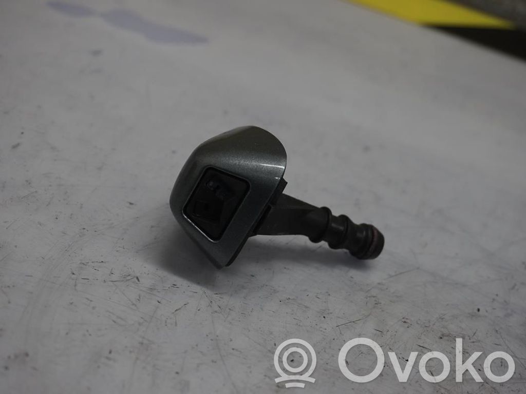 BMW 1 E81 E87 Headlight washer spray nozzle 