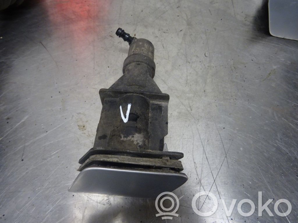 Dysza spryskiwacza lampy przedniej   8D0955101,N021101
