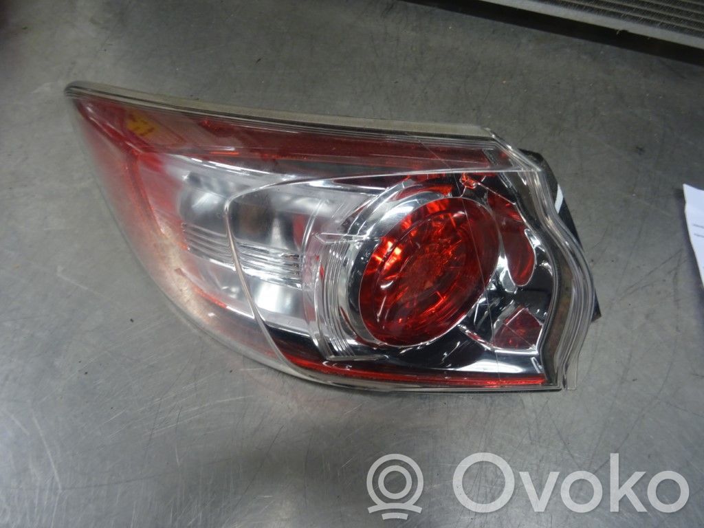 Mazda 3 II Aizmugurējais lukturis virsbūvē 