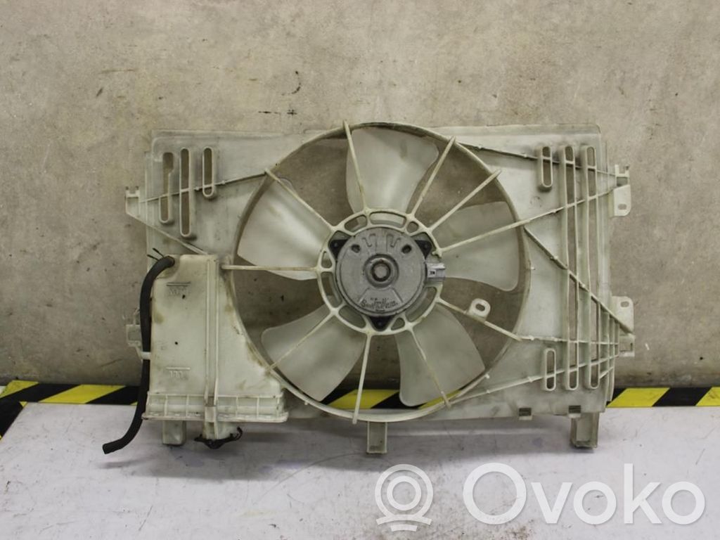 Toyota Corolla E120 E130 Elektryczny wentylator chłodnicy 