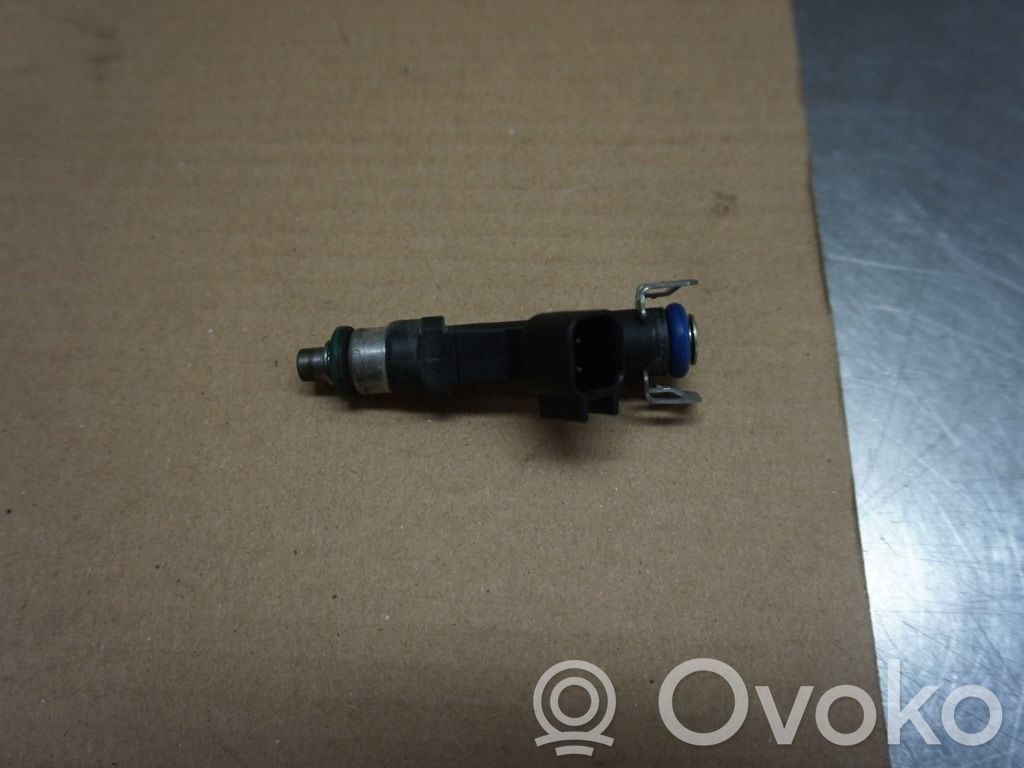 Volvo V70 Wtryskiwacz paliwa 