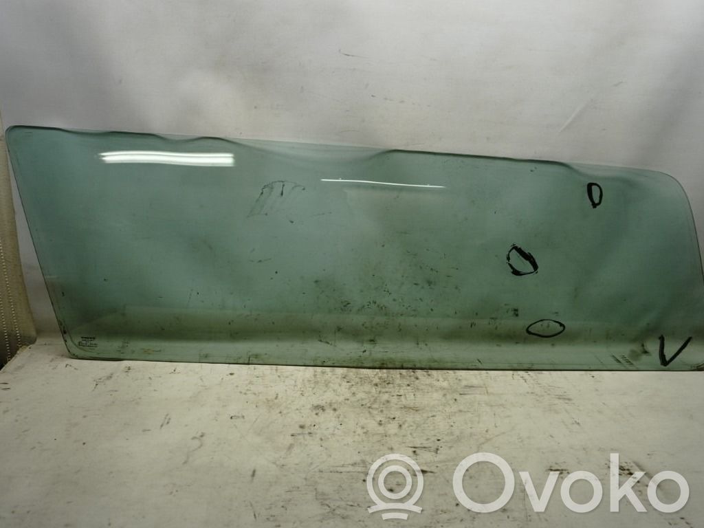 Volvo 240 Vitre latérale arrière 