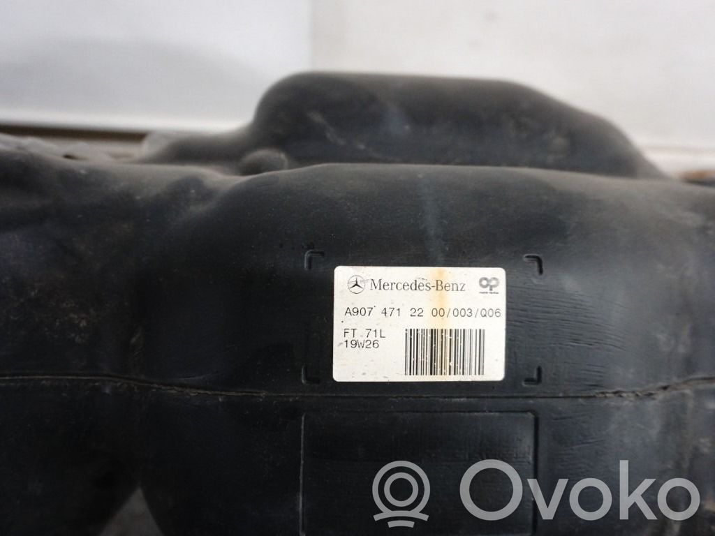 Mercedes-Benz Sprinter W907 W910 Serbatoio del carburante