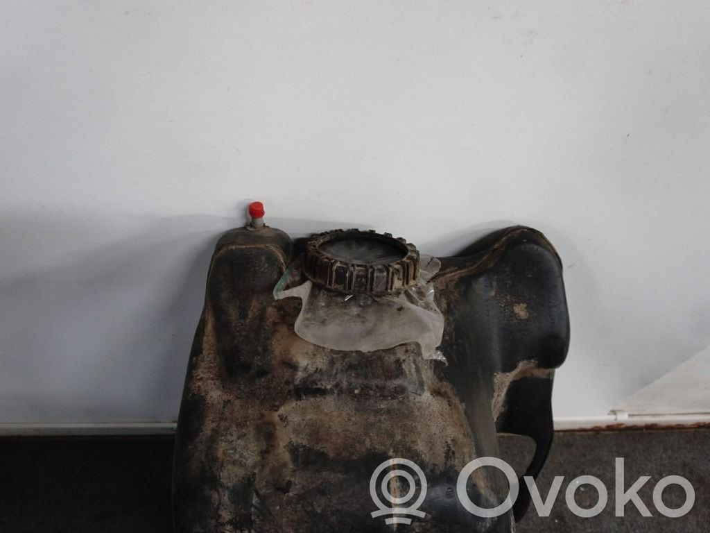 Volvo 940 Depósito de combustible